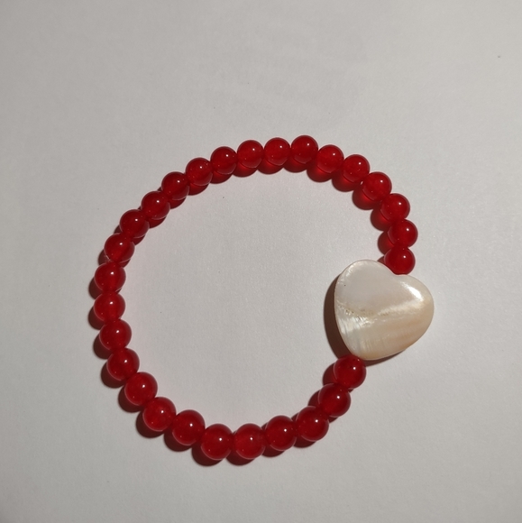 Beautiful Jade & Shell Bracelet - Picture 2 of 2